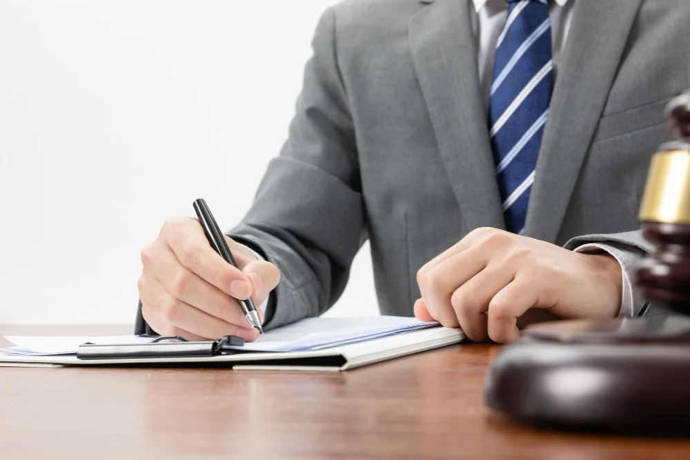 10 Powerful Reasons Why You Need a Lawyer's Expert Contract Review Before Signing